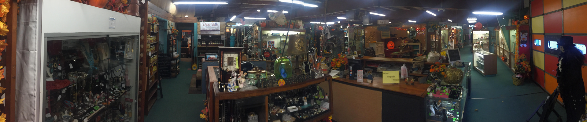 Welcome - Scranberry Coop - Vintage Store - Antiques, Collectibles, & More