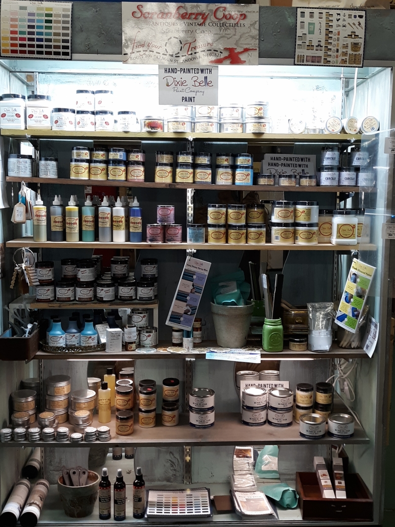 Dixie Belle Paint Scranberry Coop